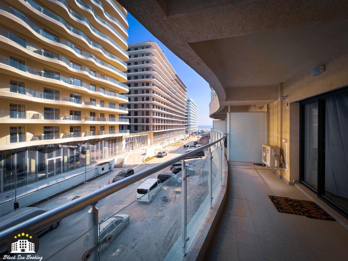 9 Rev Mamaia Exterior photo