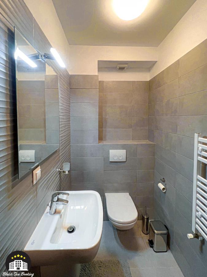 9 Rev Mamaia Exterior photo